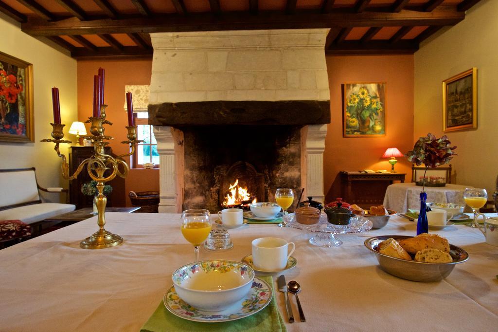 Bed and Breakfast Manoir De La Guerie à Ablon Chambre photo