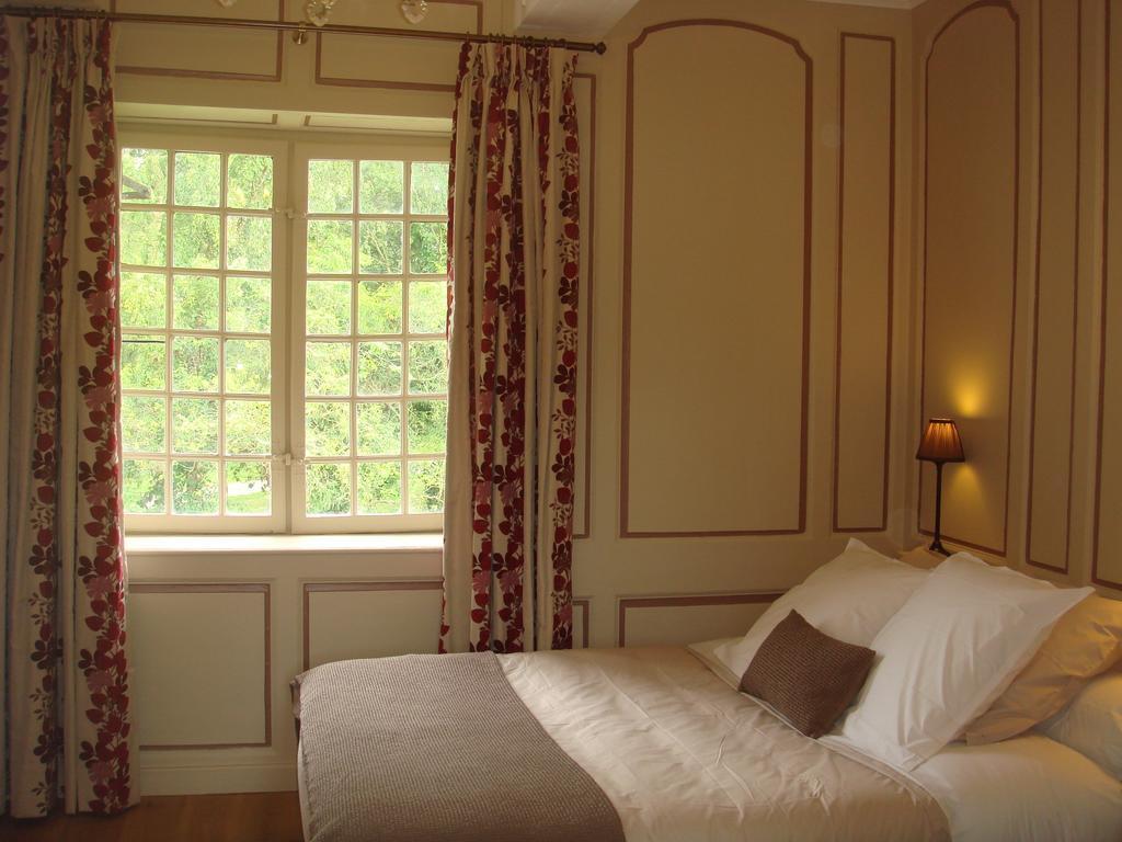 Bed and Breakfast Manoir De La Guerie à Ablon Chambre photo